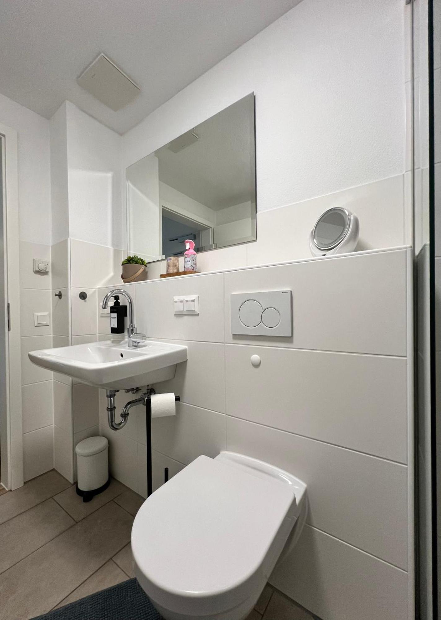 Moderne Wohnung Naehe Hbf-Lift-Tiefgarage-Contactless Check-In Хановер Екстериор снимка