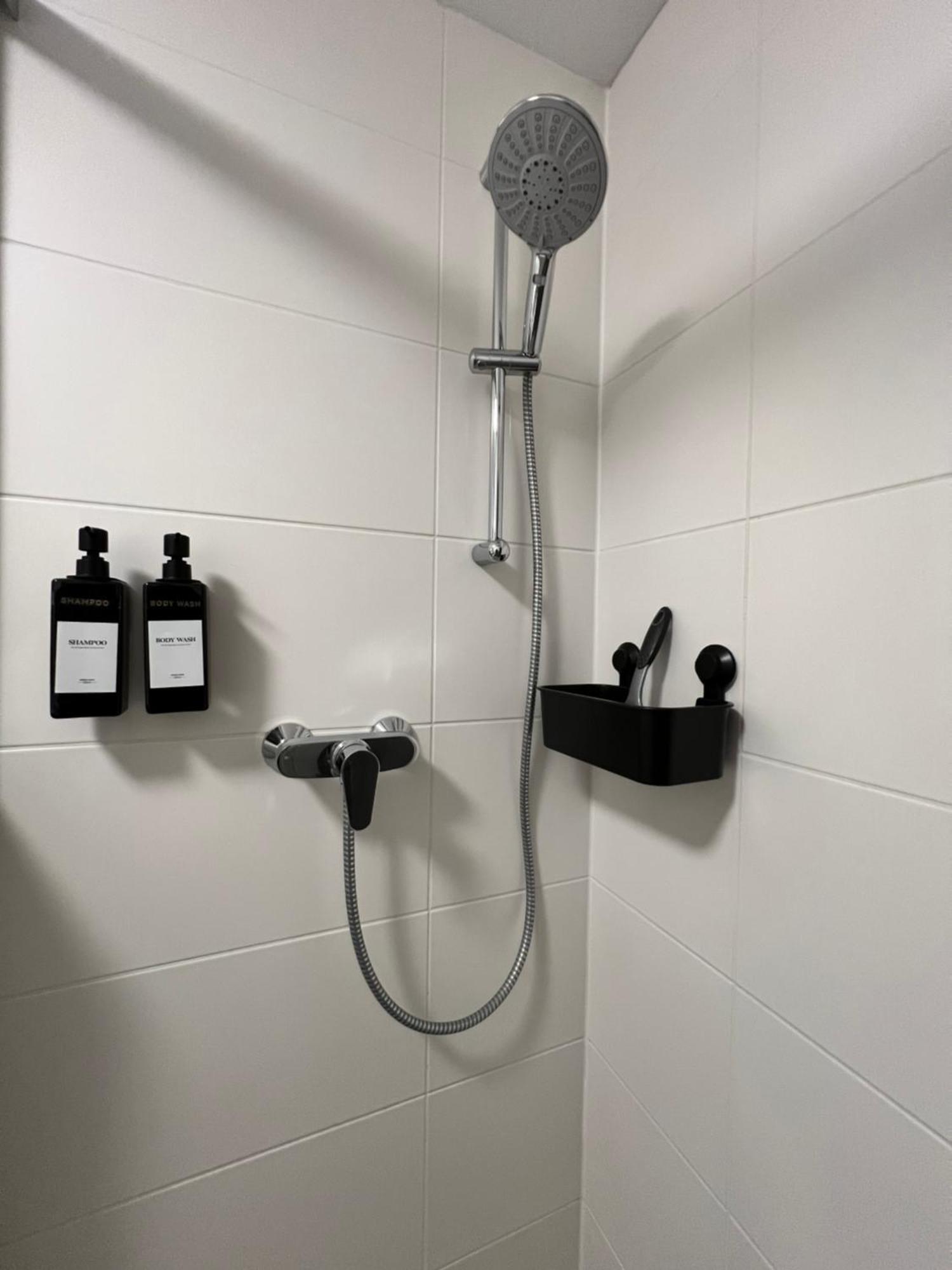 Moderne Wohnung Naehe Hbf-Lift-Tiefgarage-Contactless Check-In Хановер Екстериор снимка