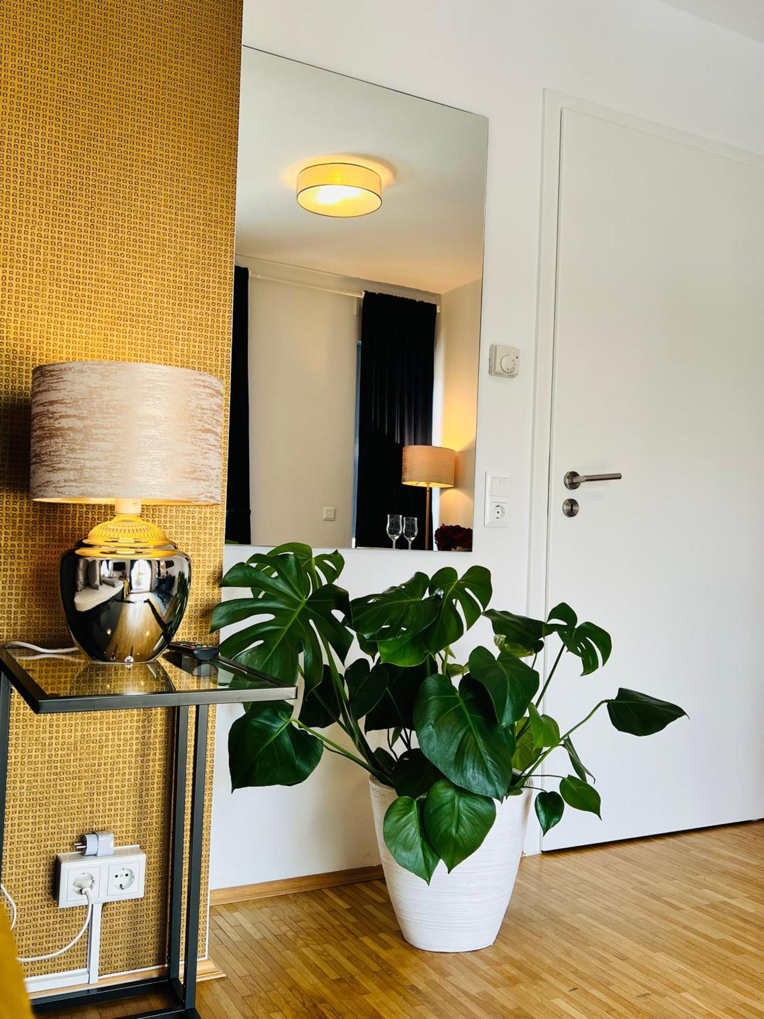 Moderne Wohnung Naehe Hbf-Lift-Tiefgarage-Contactless Check-In Хановер Екстериор снимка